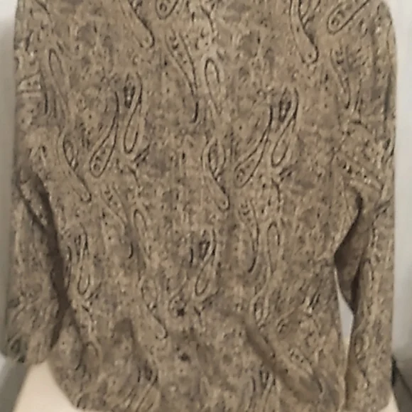 Like New Nicola Small/Medium Tan Black Design Lon Sleeves Top - Picture 9 of 9